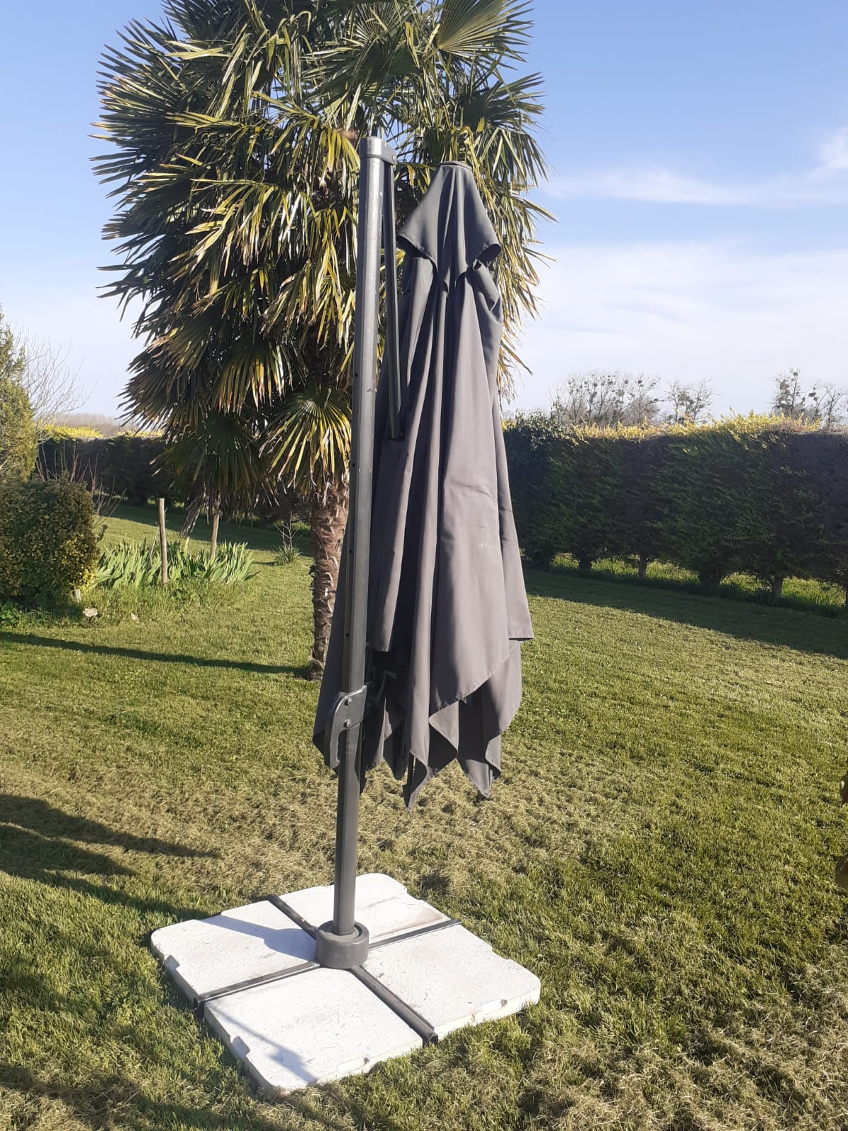 Parasol déporté 3x3 inclinable - image 3